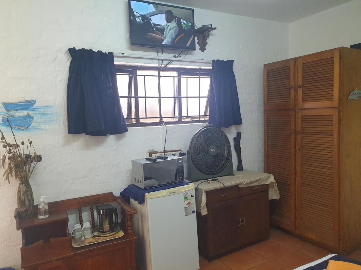 Deep Blue Guest House Amanzimtoti Exteriör bild
